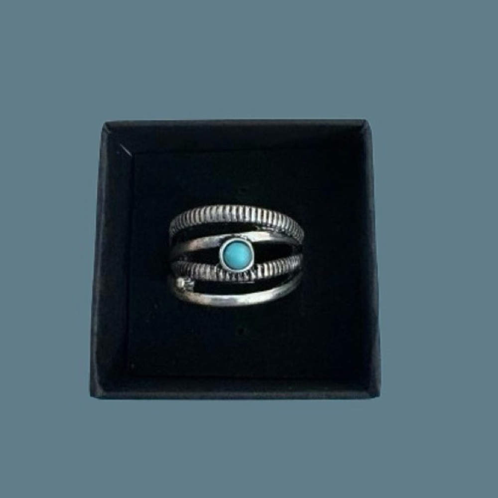 Vintage Silver and Turquoise Ring